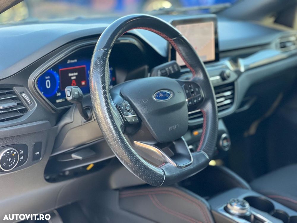 Ford Focus 1.5 EcoBoost ST-Line - 8