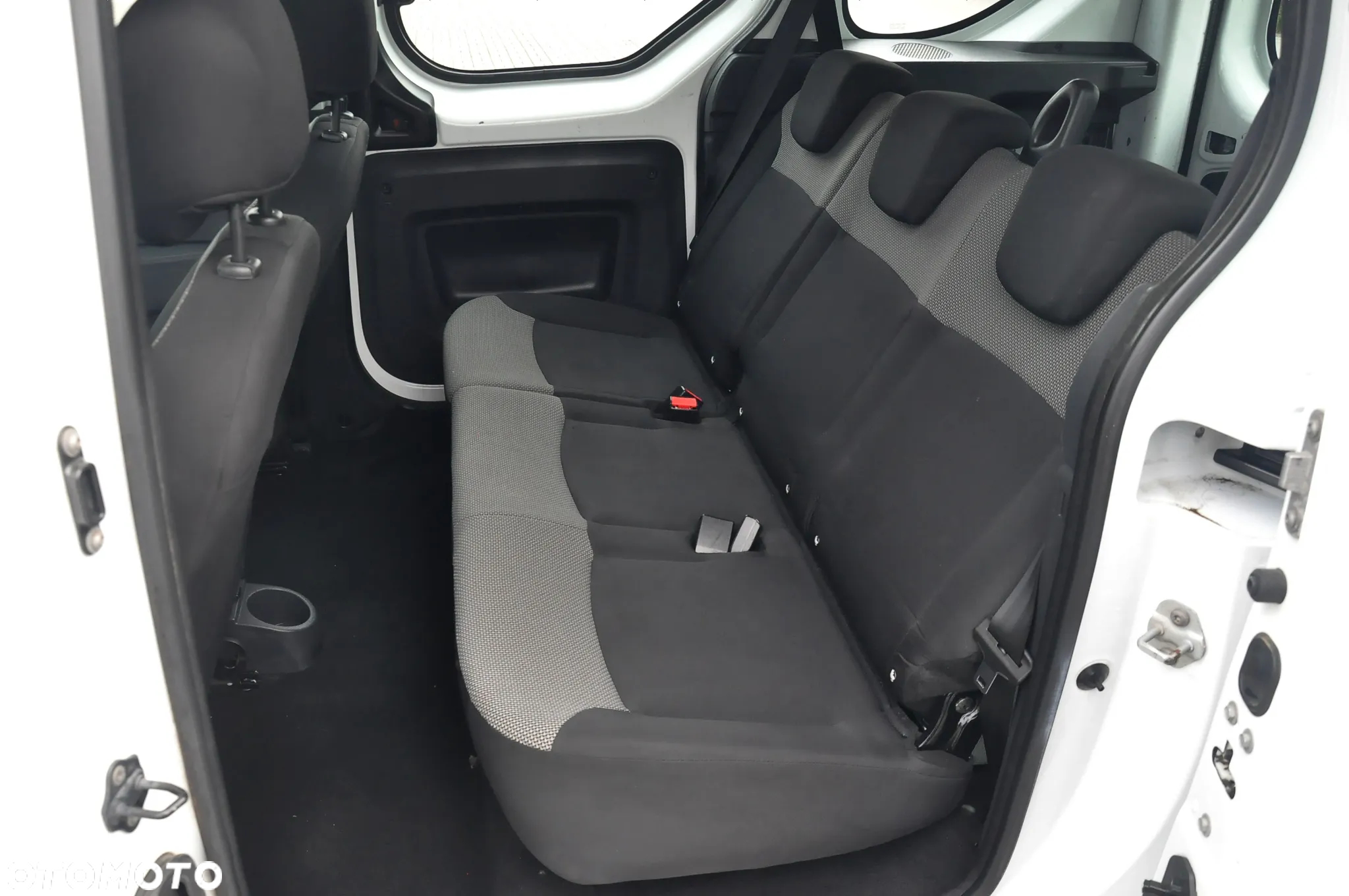 Dacia Dokker SCe 100 Ambiance - 33