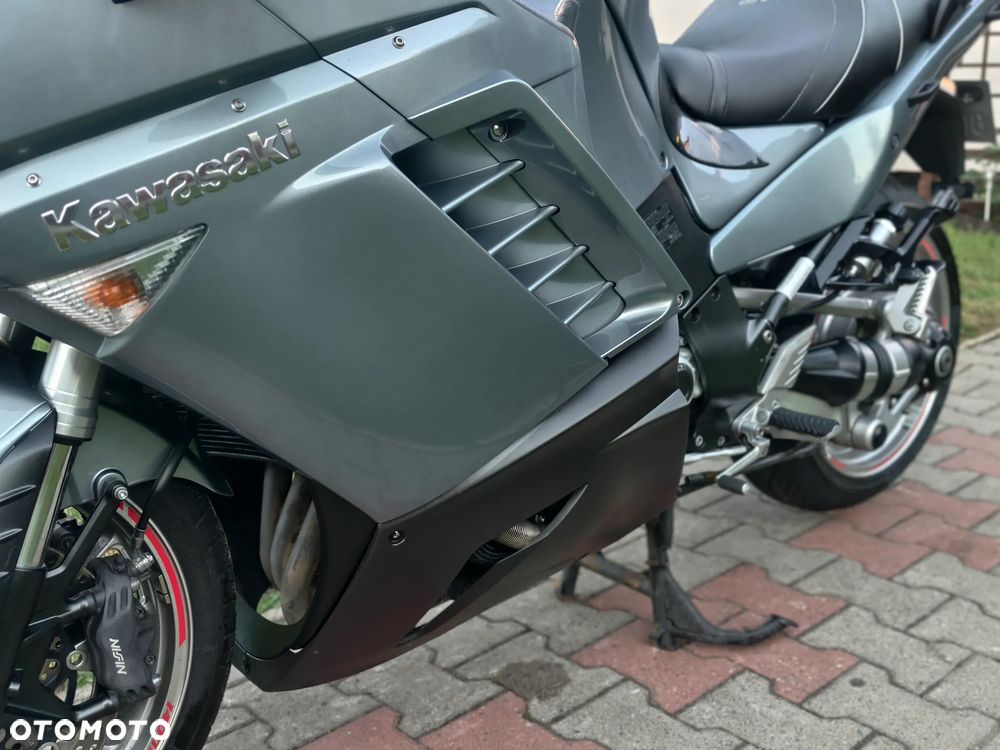 Kawasaki GTR - 29
