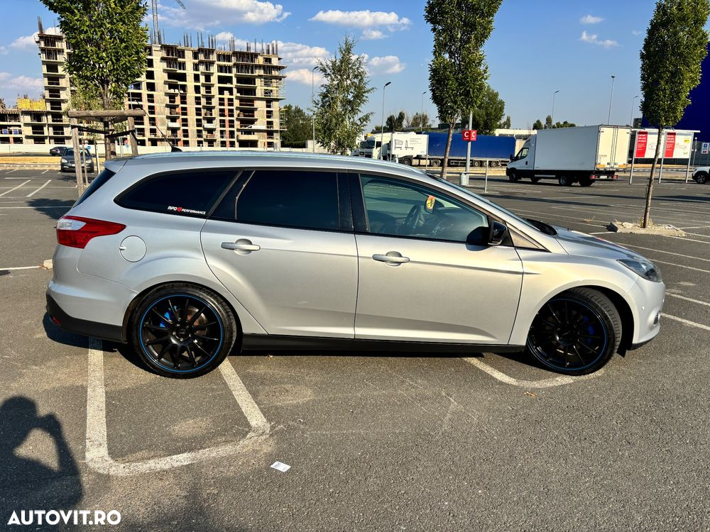 Ford Focus 2.0 TDCI DPF Titanium - 6