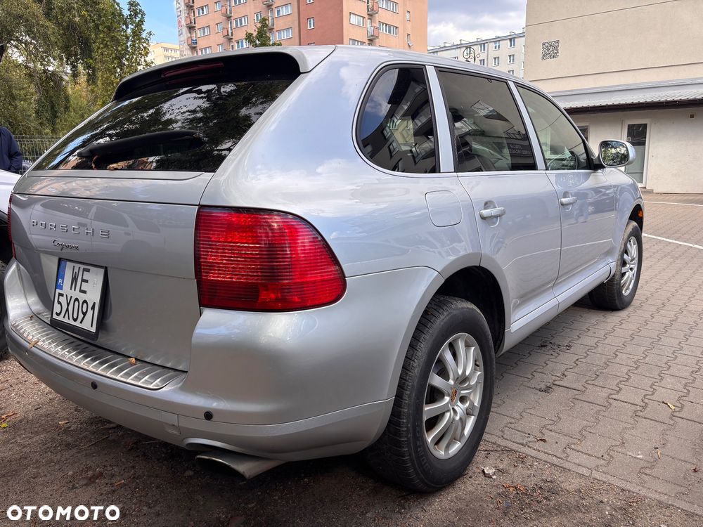 Porsche Cayenne - 4