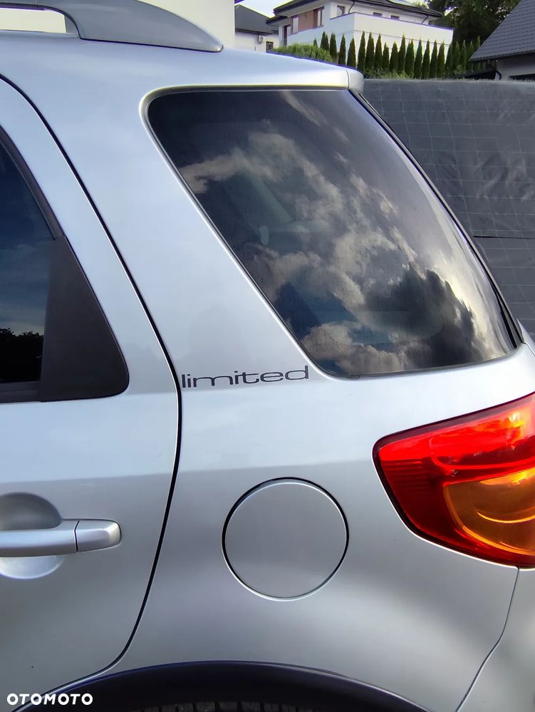 Suzuki SX4 2.0 DDiS Topline Edition 4WD - 4