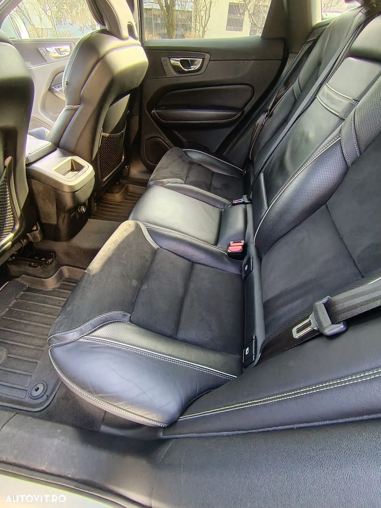 Volvo XC 60 D4 AWD Geartronic RDesign - 27