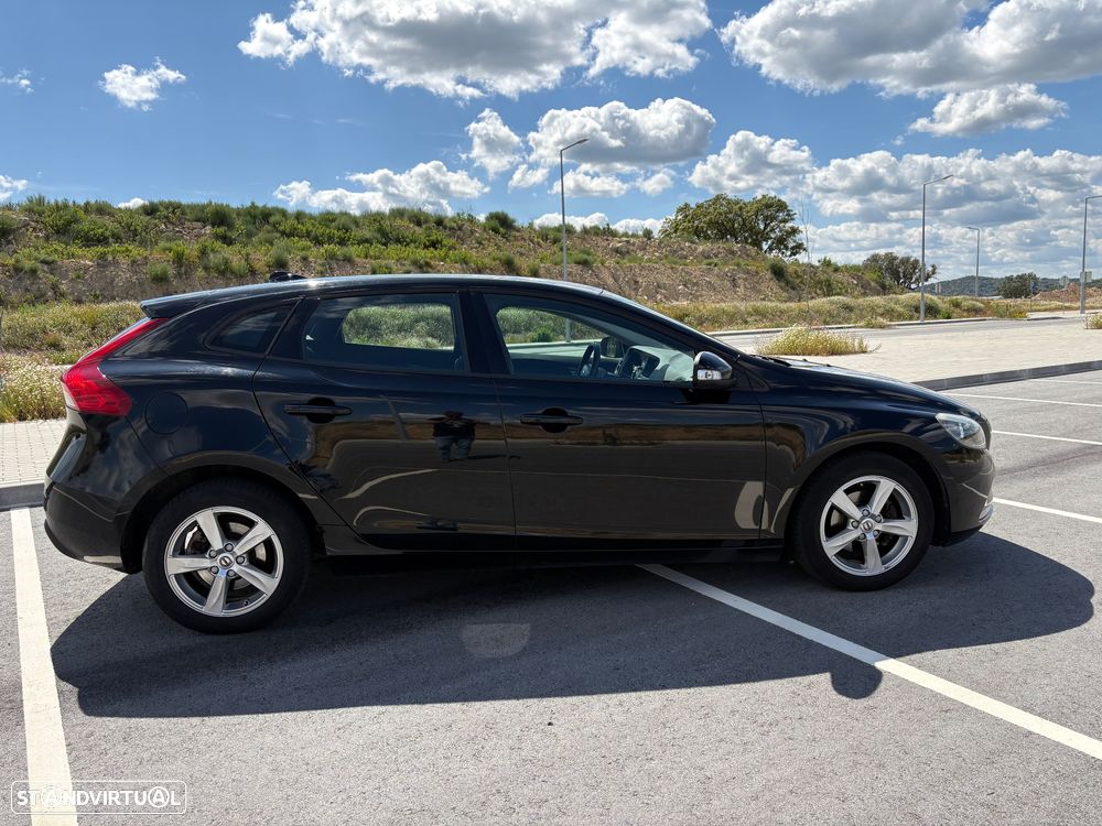 Volvo V40 2.0 D2 Momentum - 5