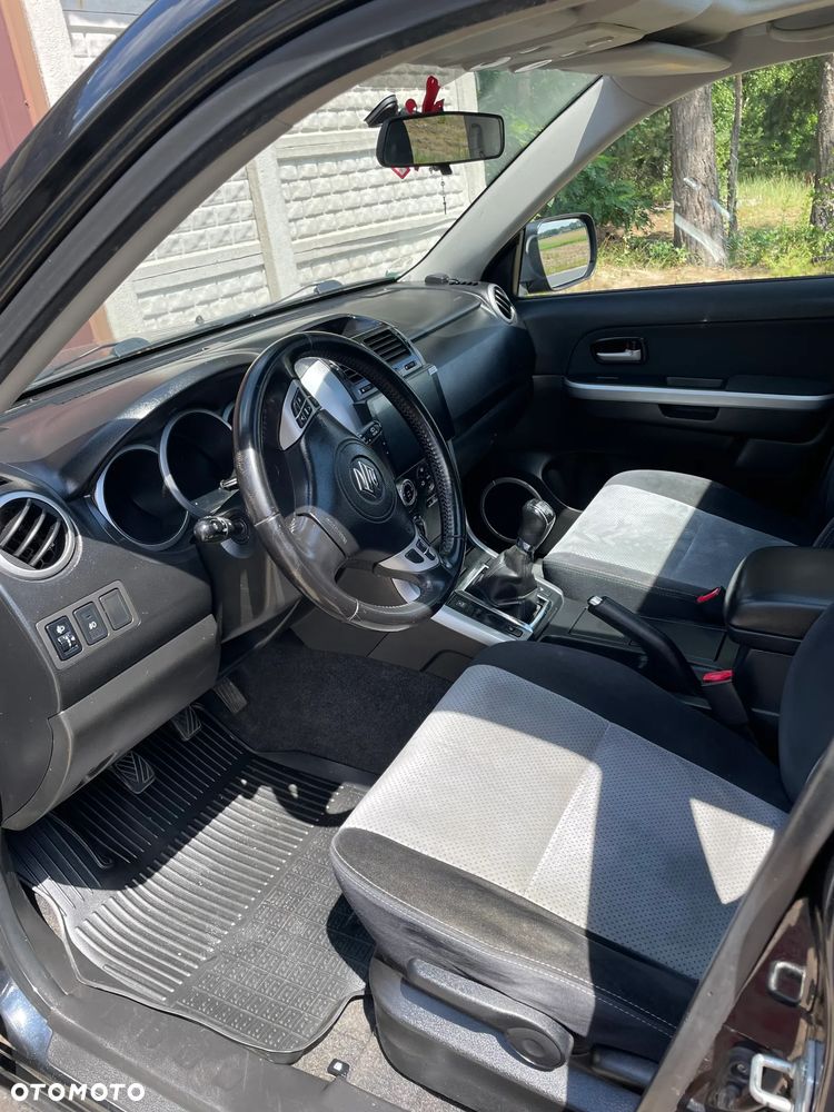 Suzuki Grand Vitara 1.9 DDiS - 9