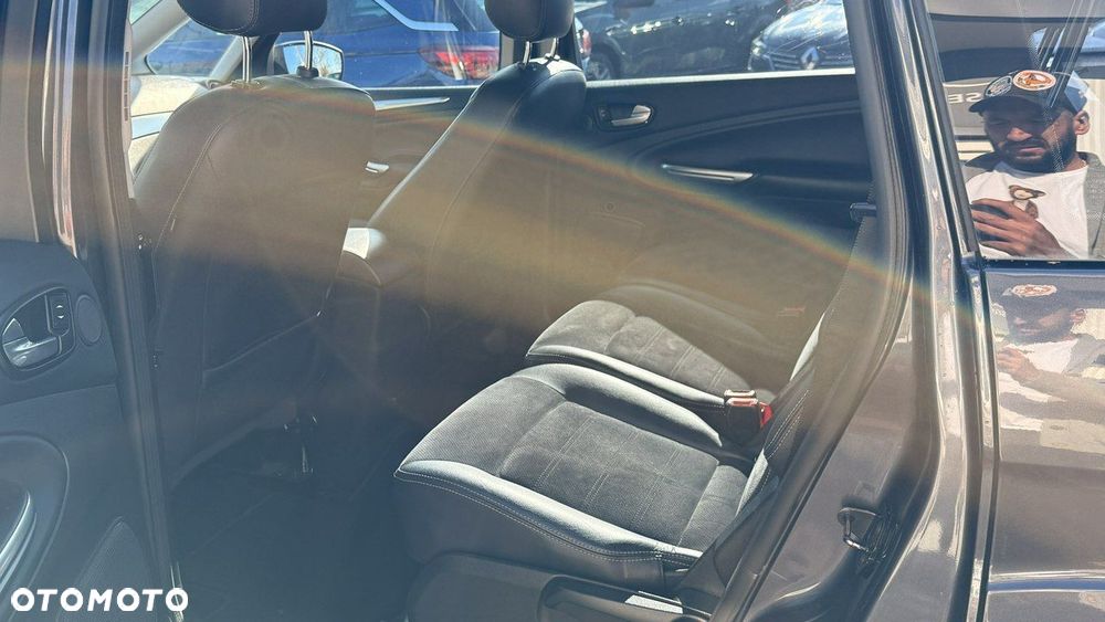 Ford S-Max 2.0 FF Titanium - 9