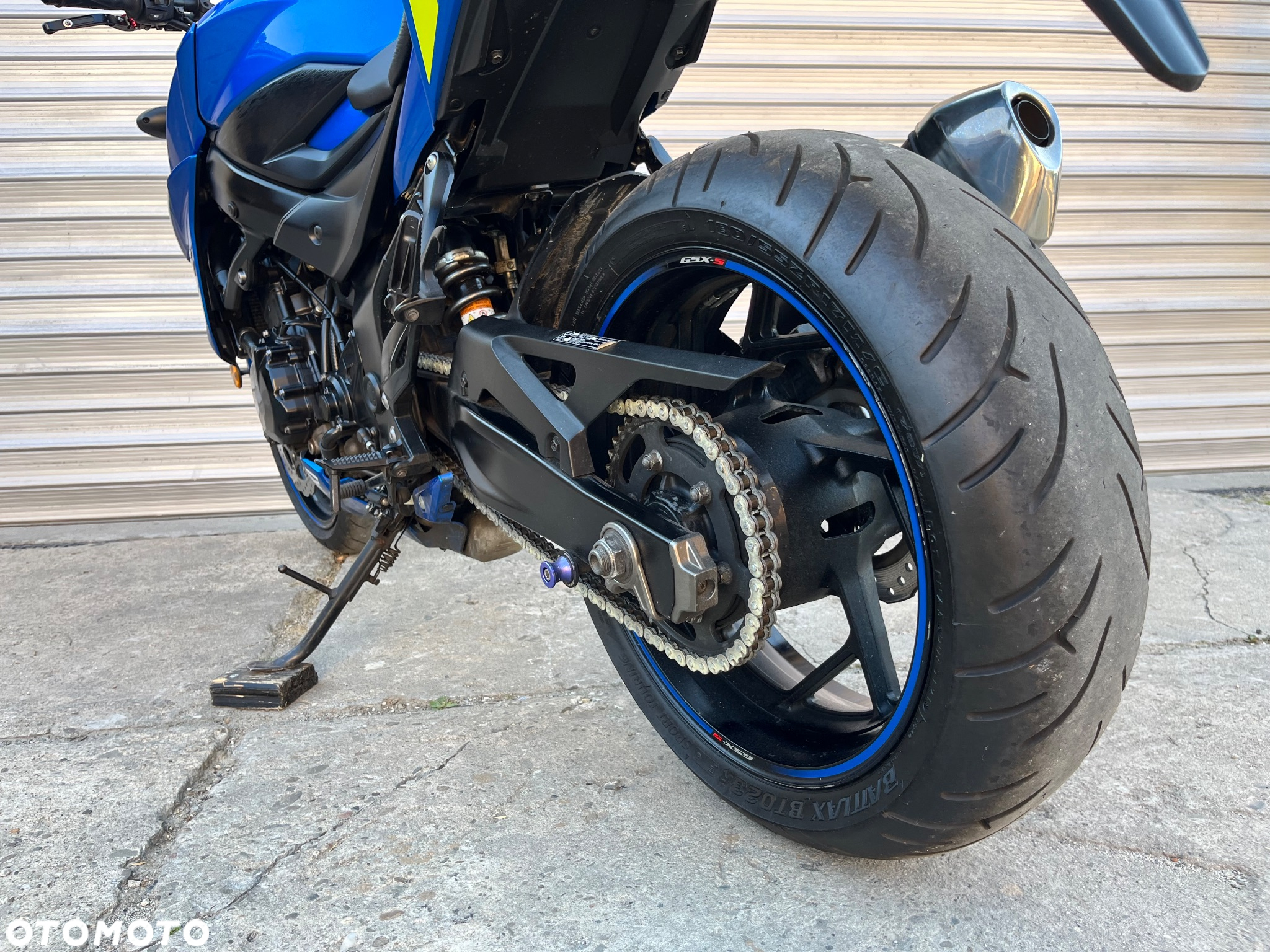 Suzuki GSX - 21
