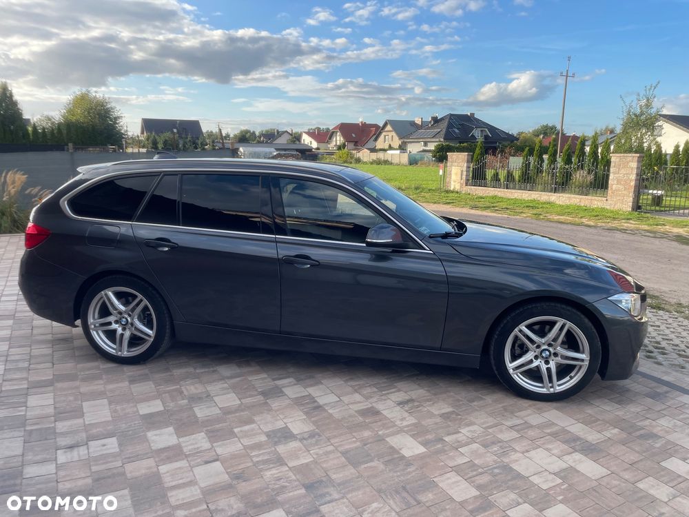 BMW Seria 3 320d Sport Line - 13
