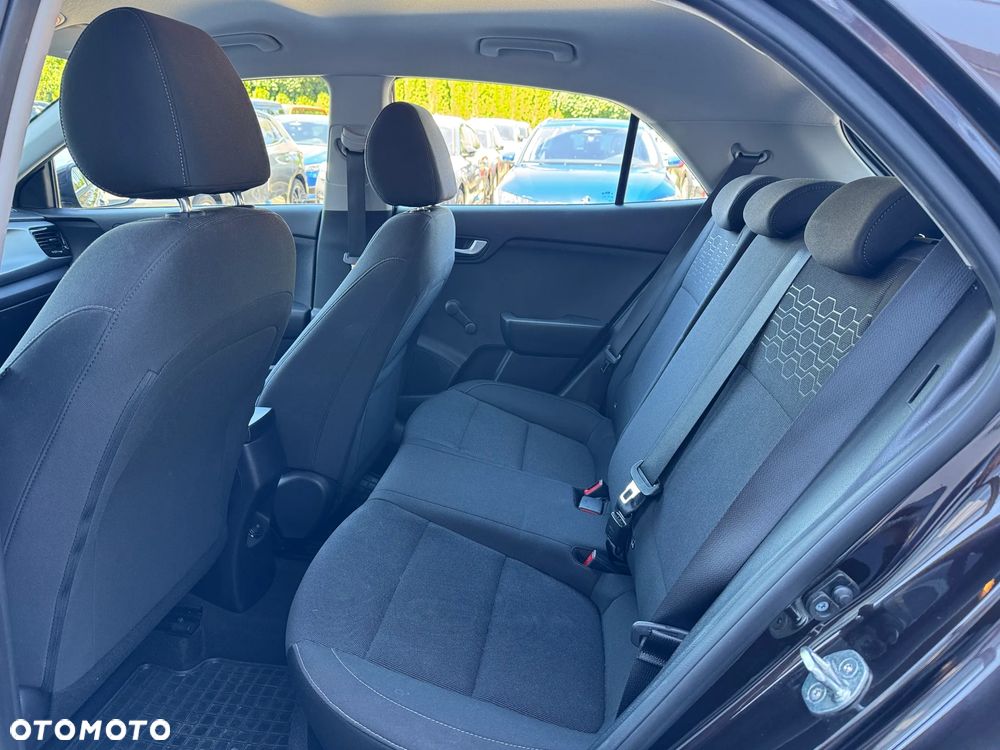 Kia Rio 1.2 L - 10