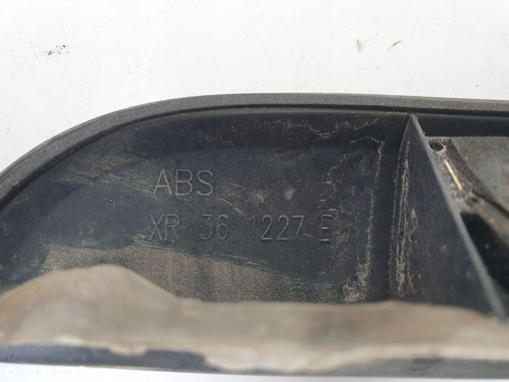 Mitsubishi Carisma lift BLENDA KLAPY BAGAŻNIKA - 4