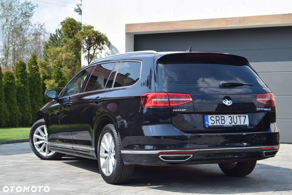 Volkswagen Passat 2.0 TDI (BlueMotion Technology) Highline - 28