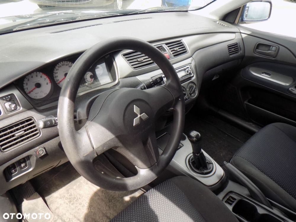 Mitsubishi Lancer - 5