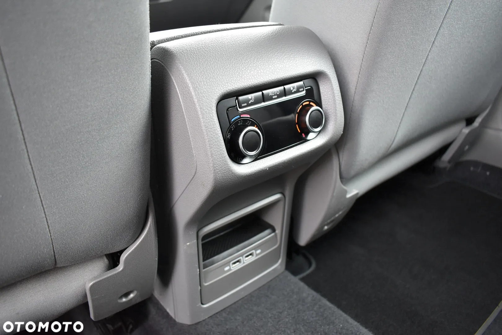 Seat Alhambra 2.0 TDI Ecomotive Style - 10