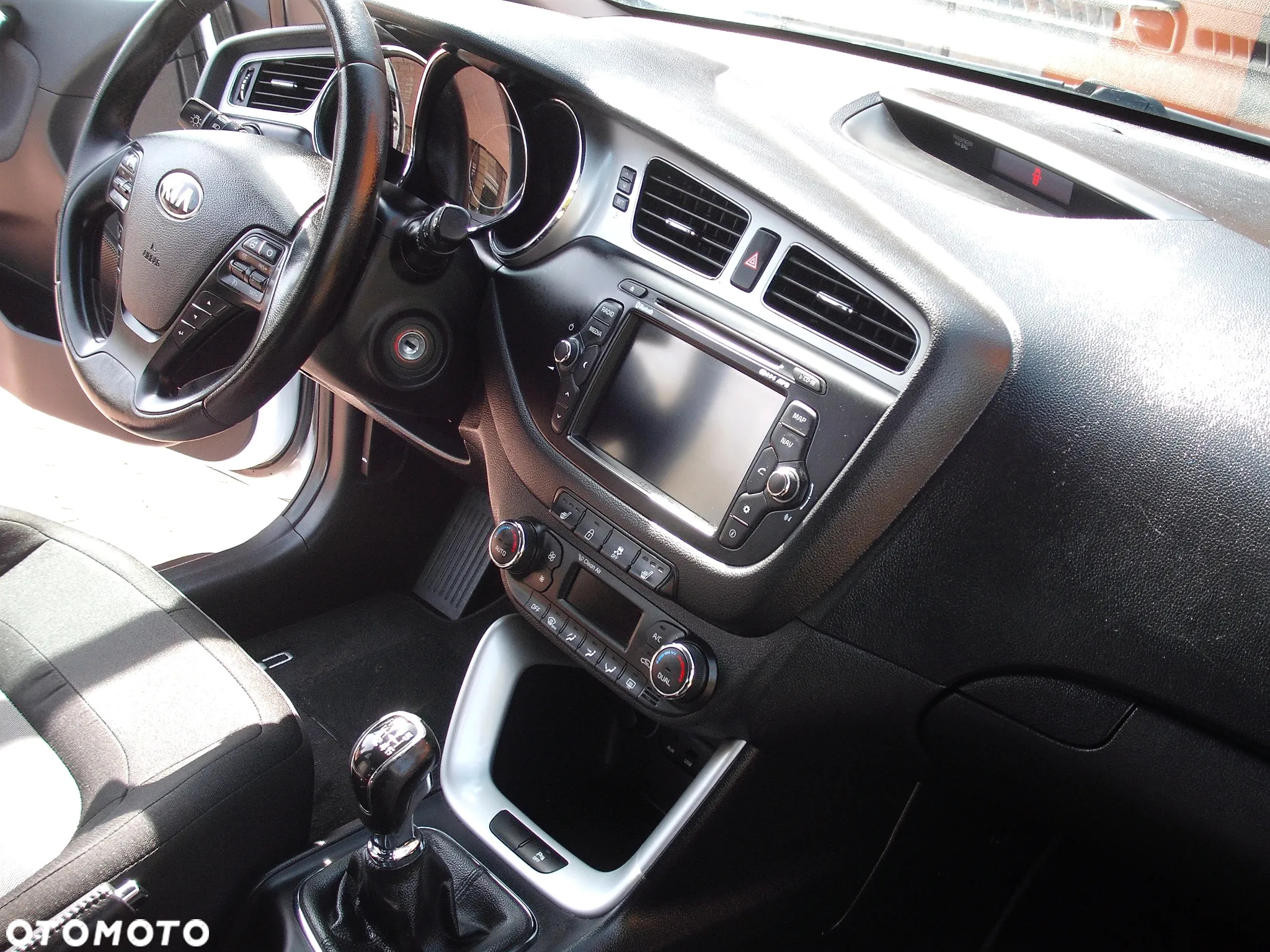 Kia Ceed - 13