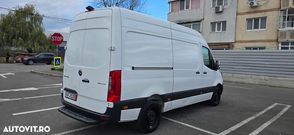 Mercedes-Benz Sprinter - 9