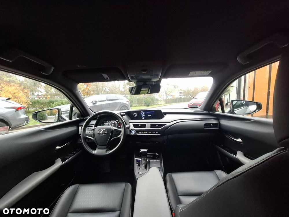 Lexus UX - 22