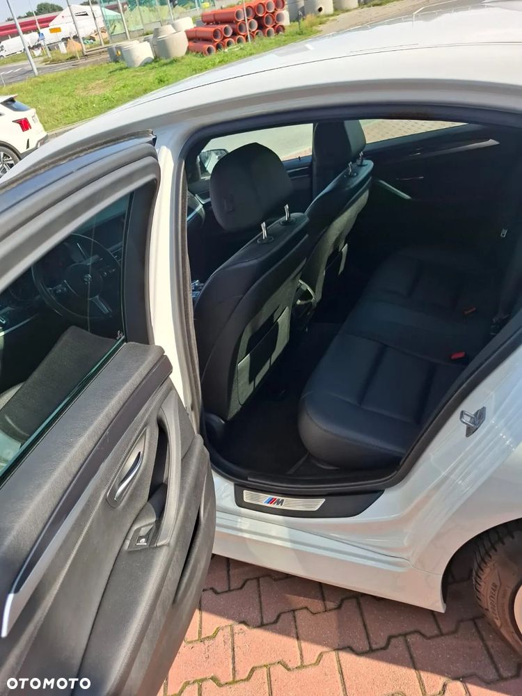 BMW Seria 5 525d xDrive Luxury Line - 26