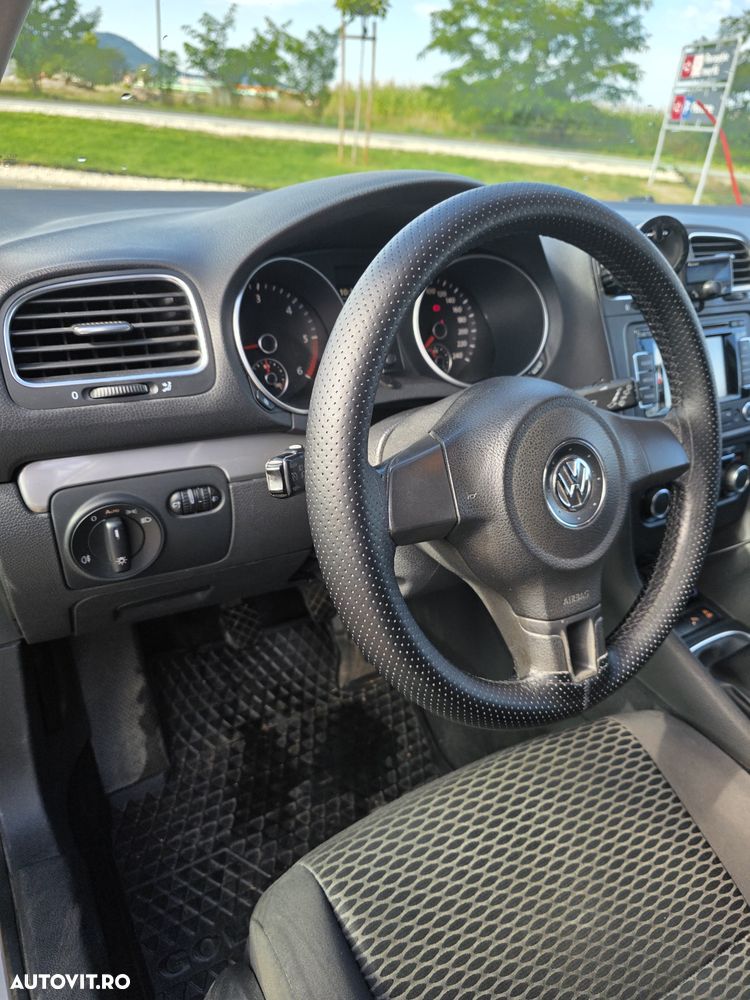 Volkswagen Golf 1.6 TDI DPF BlueMotion Technology Trendline - 9