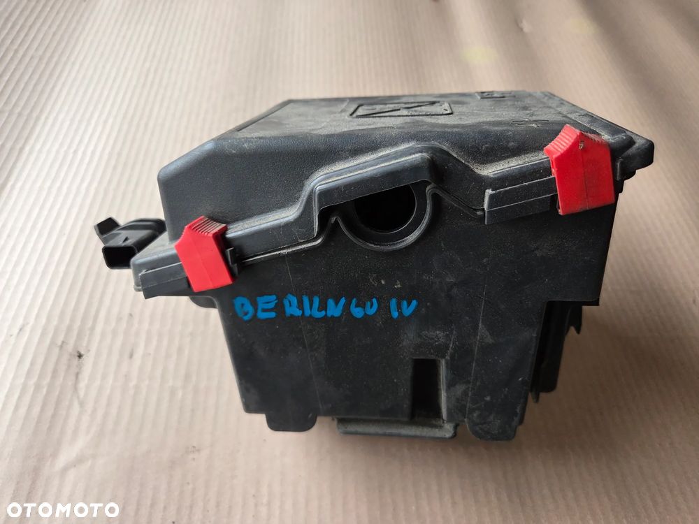 Obudowa skrzynka bezpieczników Citroen Berlingo IV Peugeot Partner IV - 3
