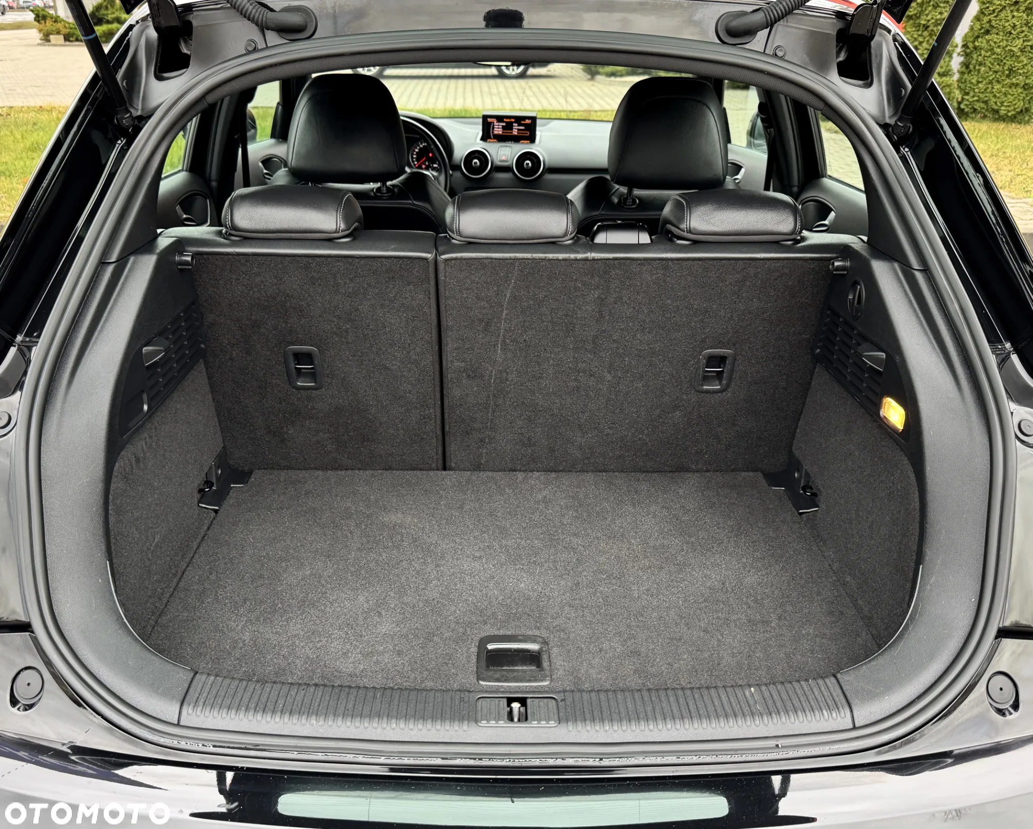 Audi A1 1.4 TFSI Sportback S tronic S line edition m S line Sportpaket - 13
