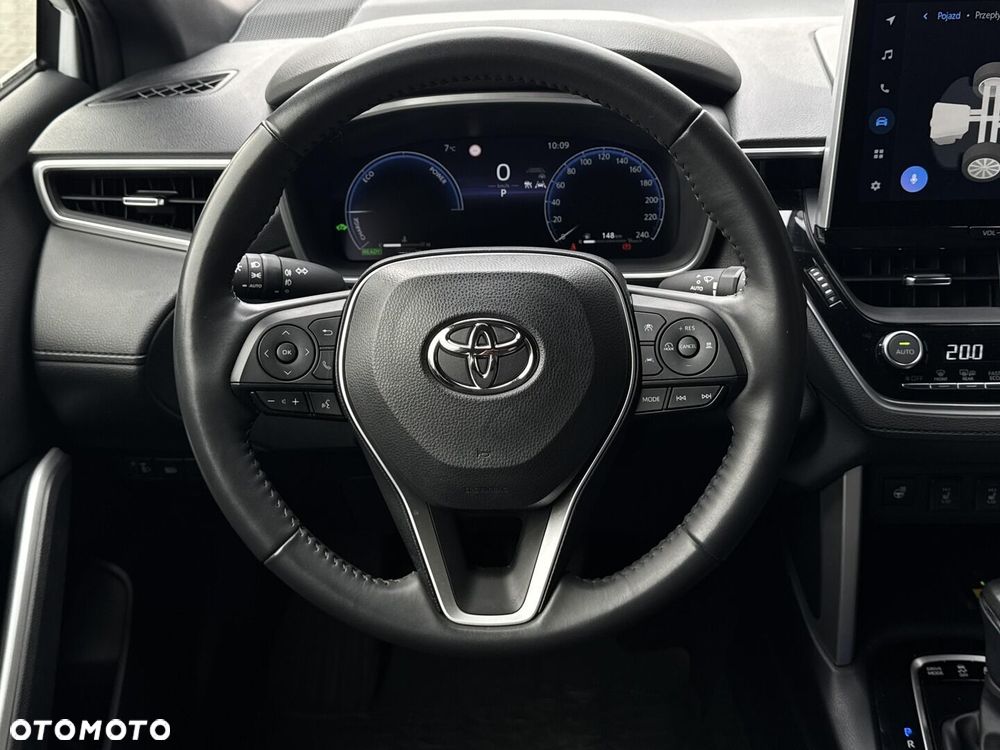 Toyota Corolla Cross - 17