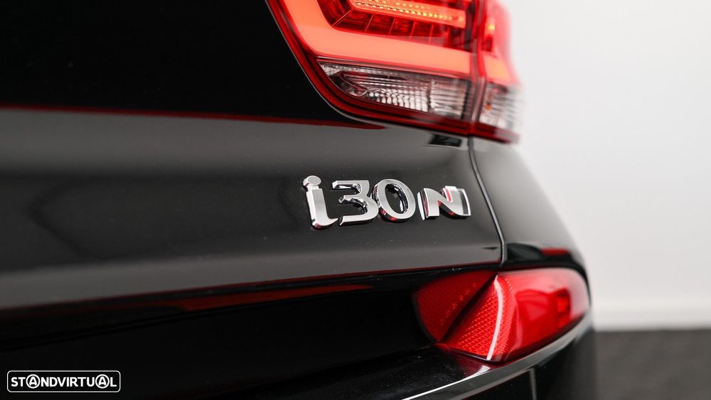 Hyundai i30 N 2.0 T-GDi Performance Pack - 23