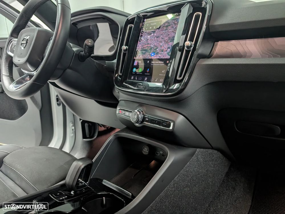 Volvo XC 40 Recharge Core - 2