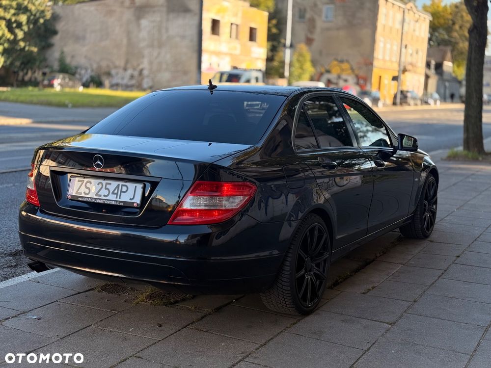Mercedes-Benz Klasa C 180 T Kompressor BlueEFFICIENCY Elegance - 3