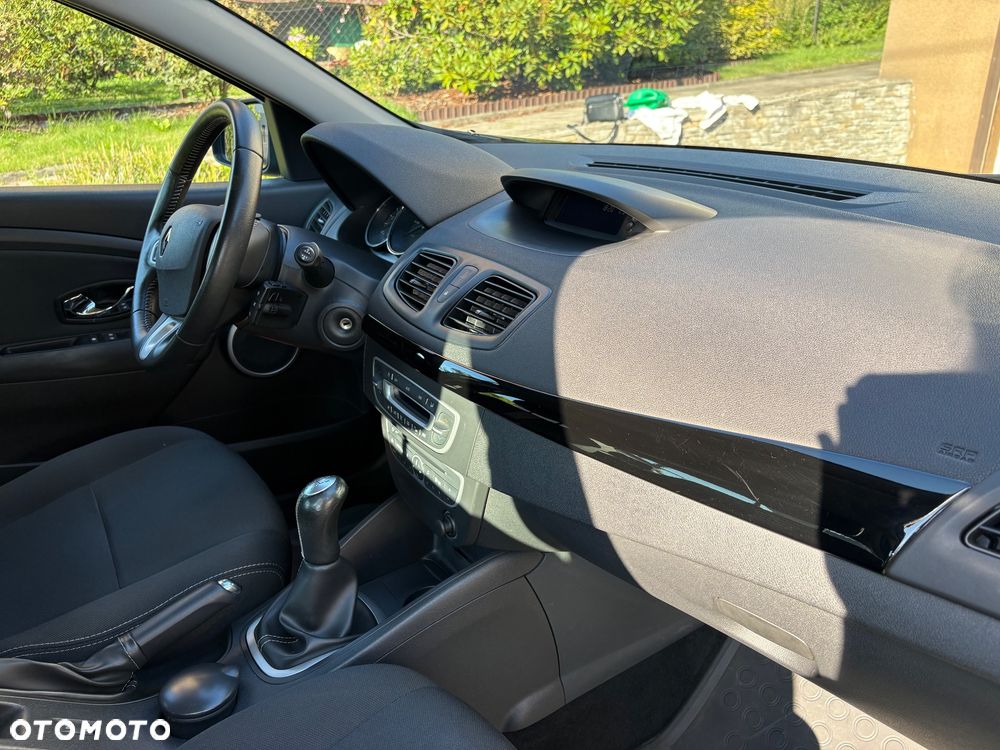 Renault Fluence 1.6 16V Expression Euro5 - 9