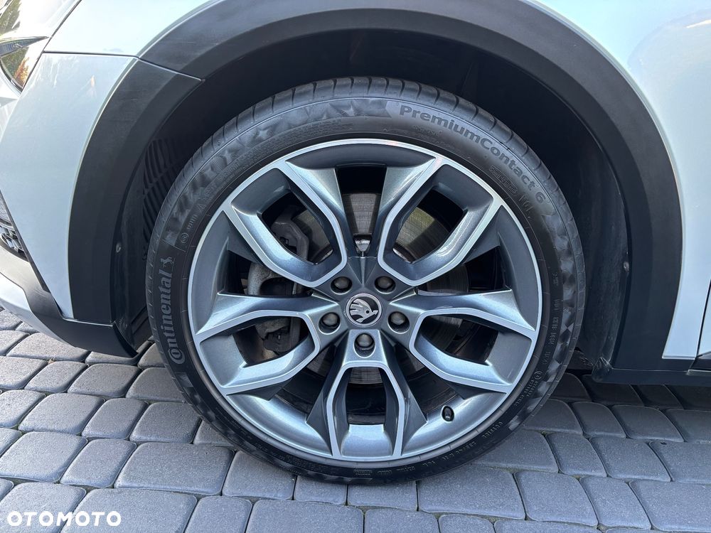 Skoda Superb 2.0 TSI 4x4 Scout DSG - 14
