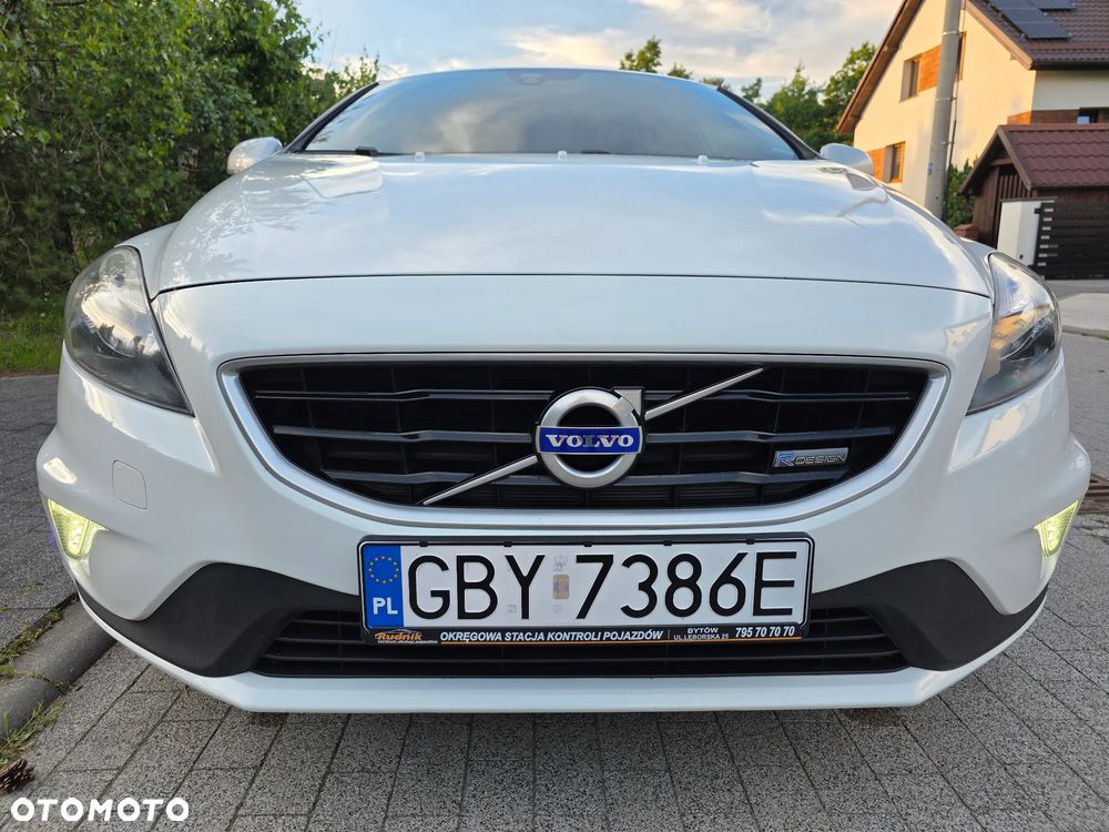 Volvo V40 D4 Drive-E R-Design Momentum - 4