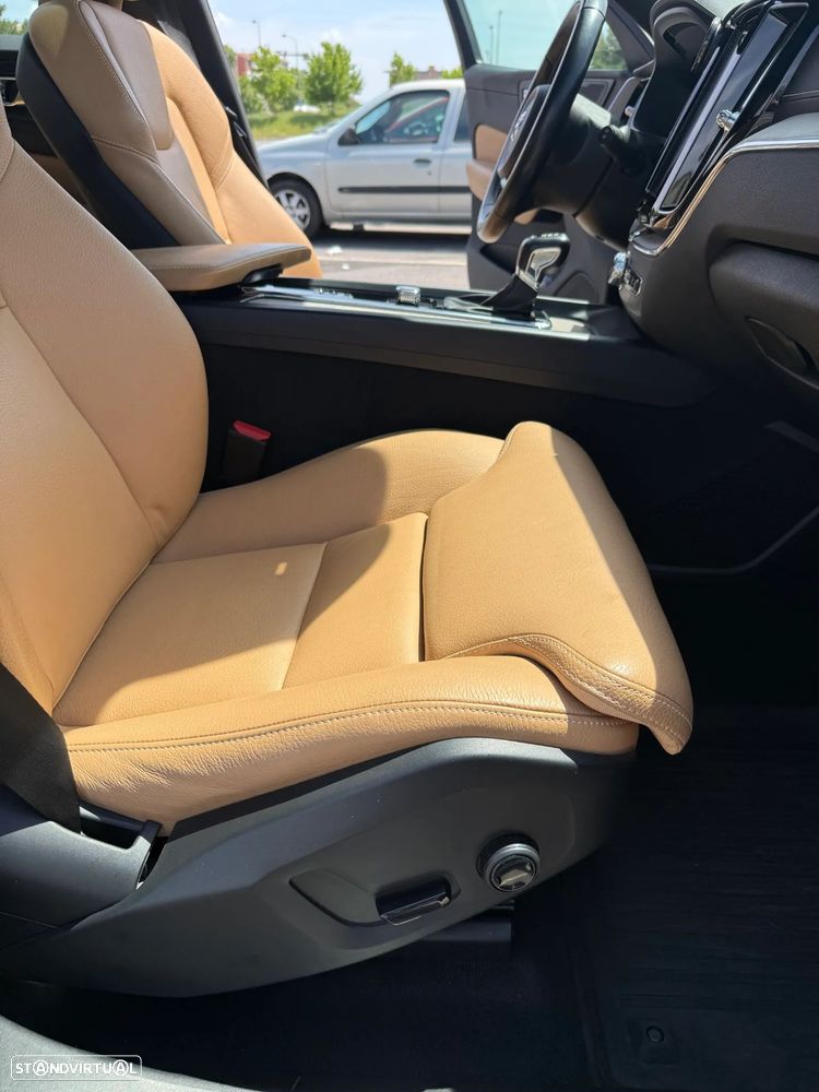 Volvo XC 60 2.0 D4 Inscription AWD Geartronic - 24