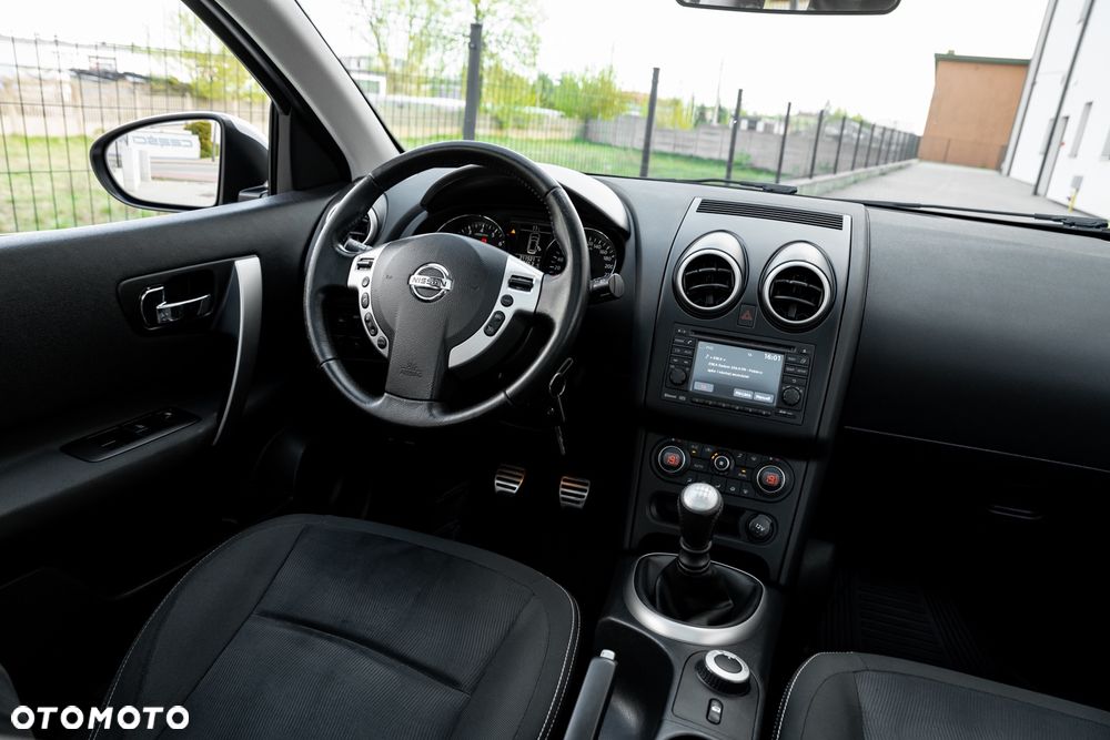 Nissan Qashqai 2.0 4x4 Tekna - 27