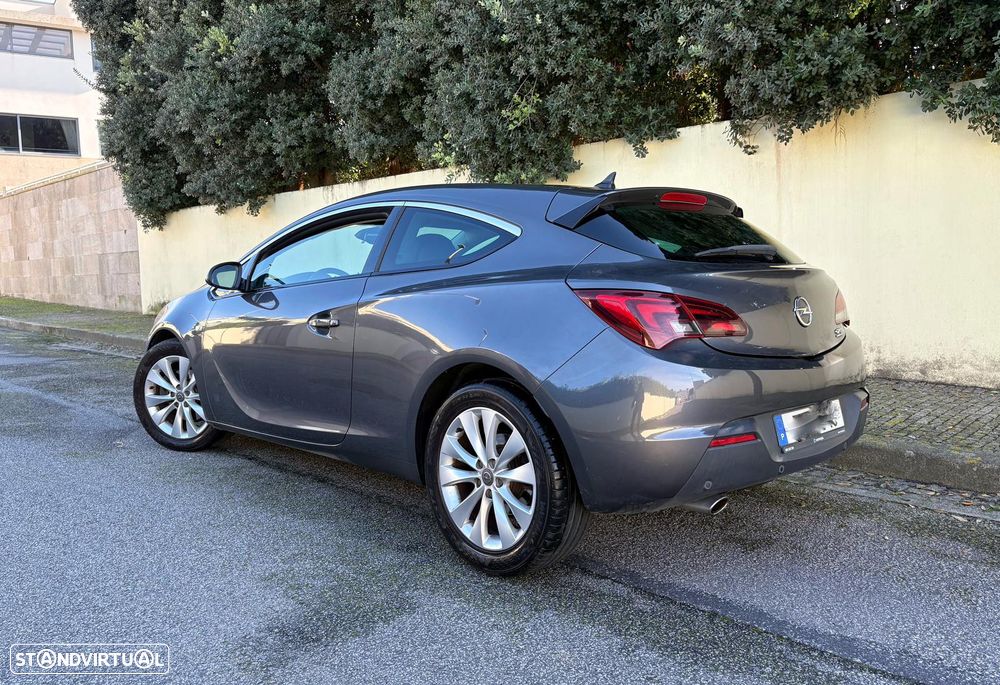 Opel Astra GTC - 2