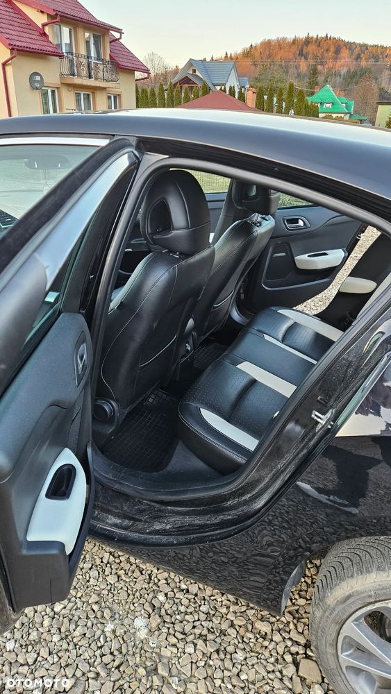 Citroën DS4 1.6 HDi SoChic - 6