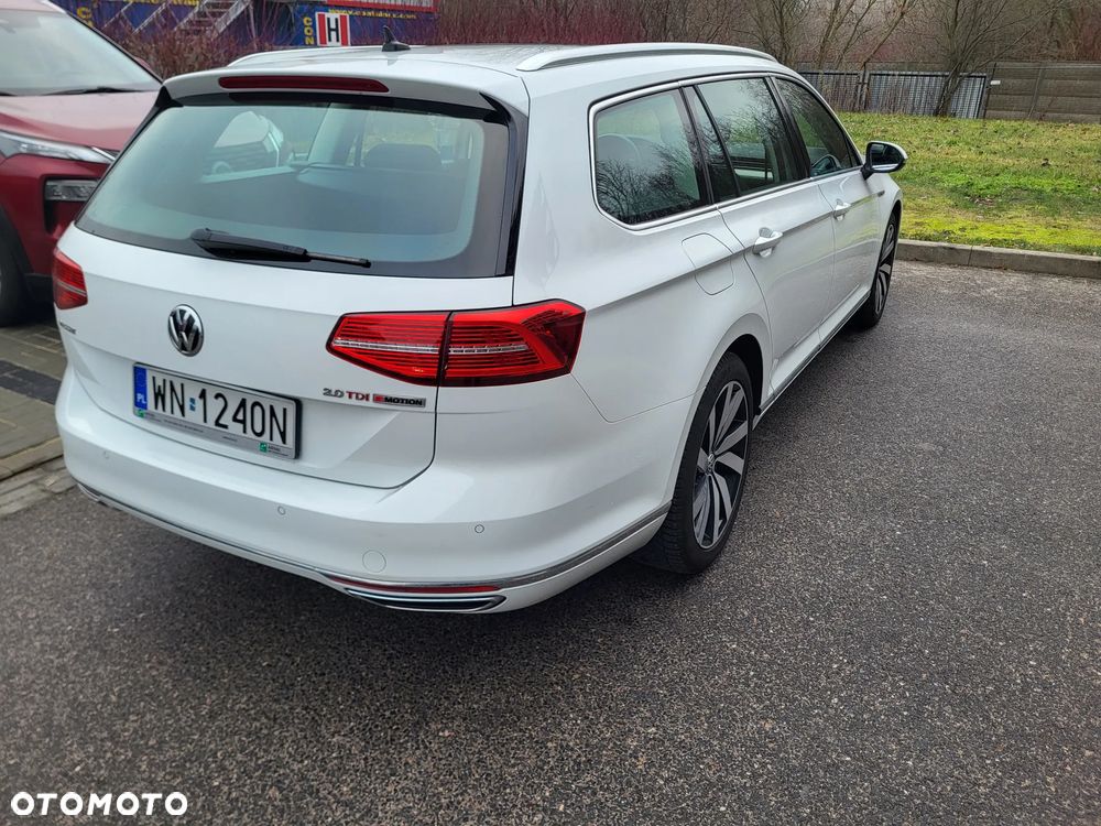 Volkswagen Passat - 5