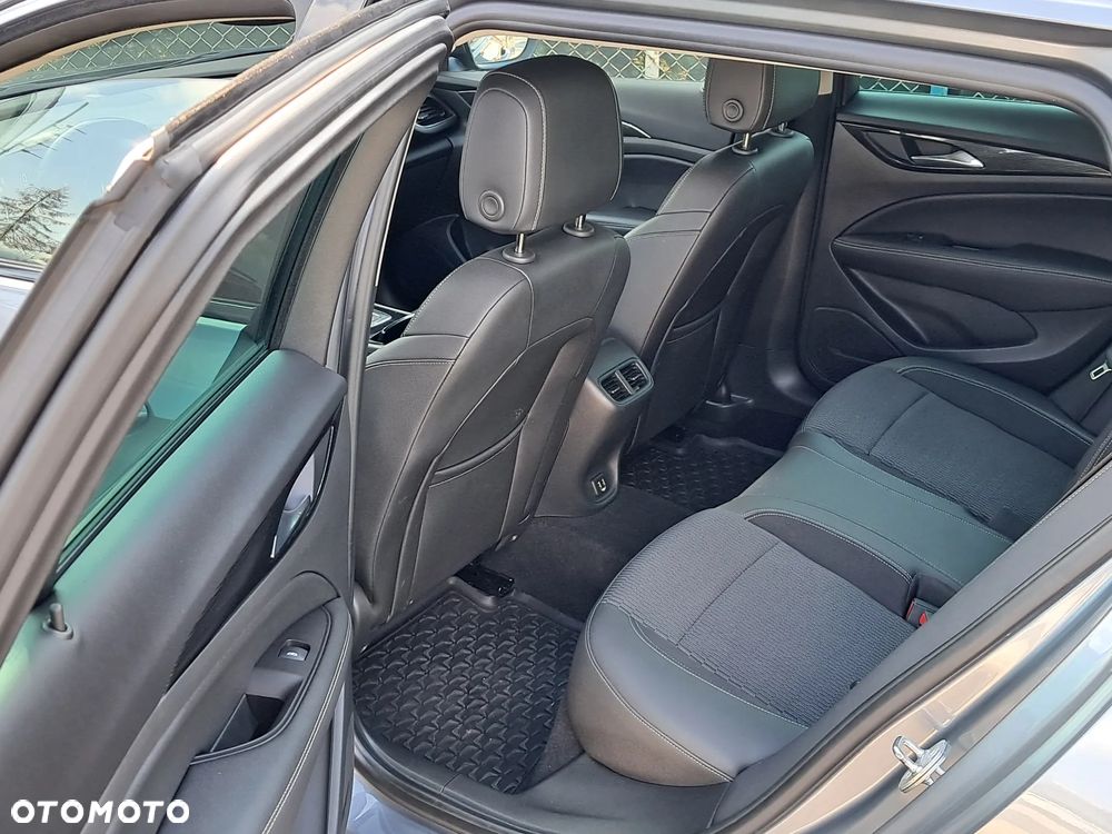Opel Insignia 2.0 BiTurbo 4x4 Business Innovation - 25