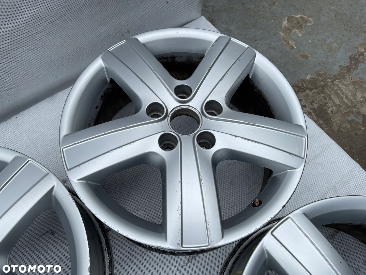 Felgi VW Volkswagen T5 T6 Amarok 7J 17" ET55 365 - 4
