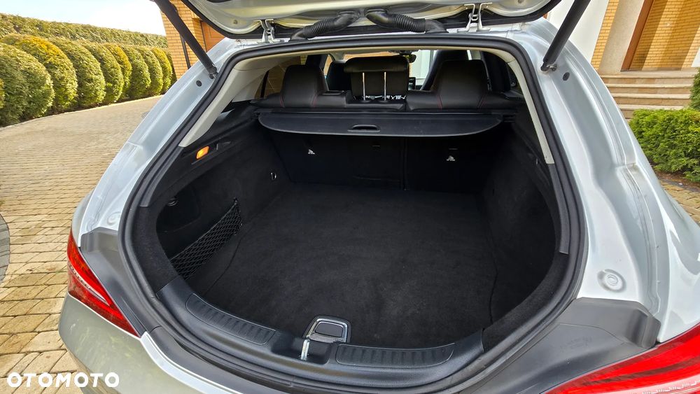 Mercedes-Benz CLA 200 d 7G-DCT AMG Line - 8