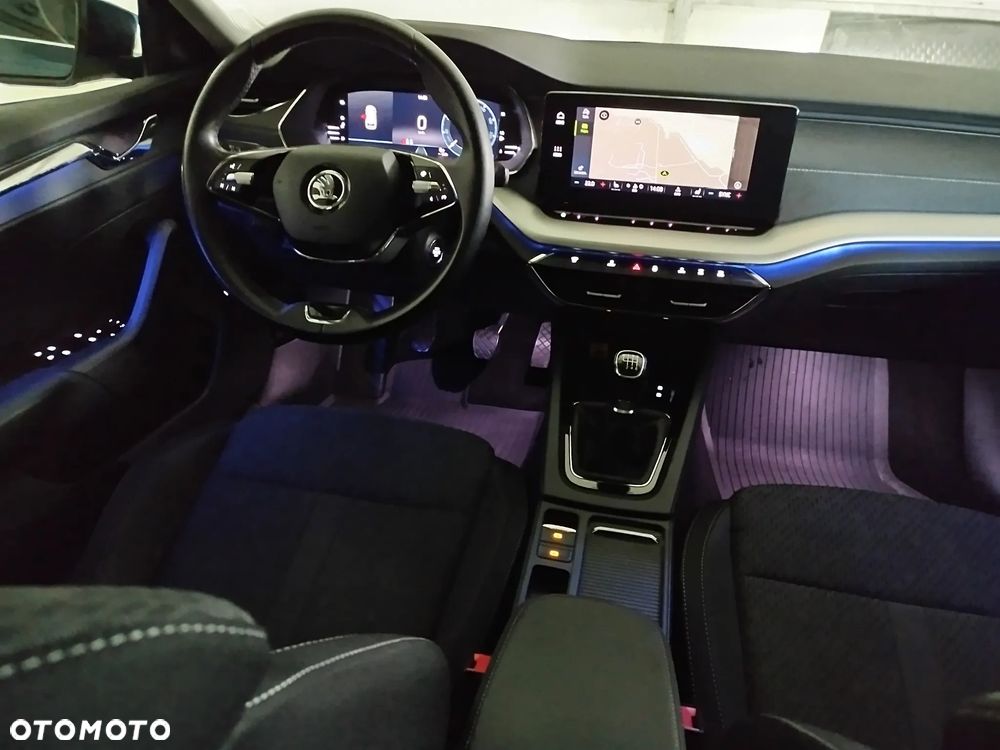 Skoda Octavia 1.5 TSI ACT Style - 10