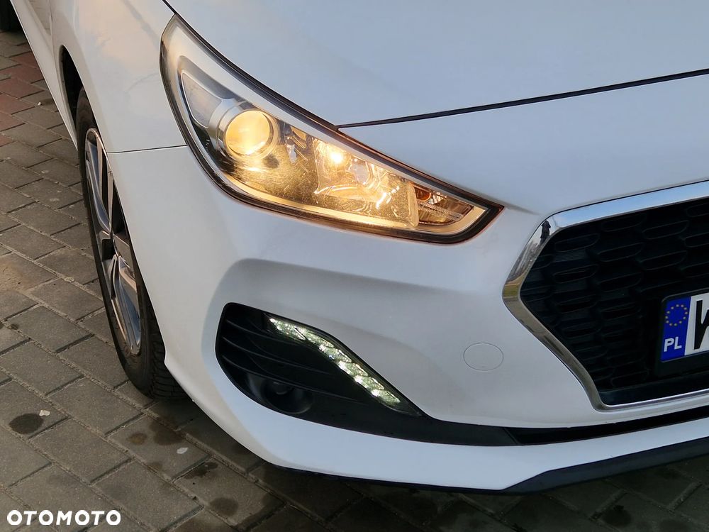 Hyundai i30 1.6 CRDI DCT EDITION 30 - 17