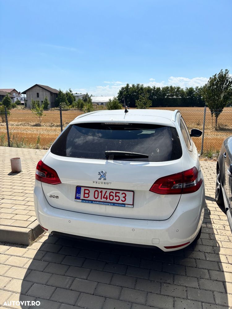 Peugeot 308 1.2 L PureTech Turbo S&S EAT8 Active Pack - 3
