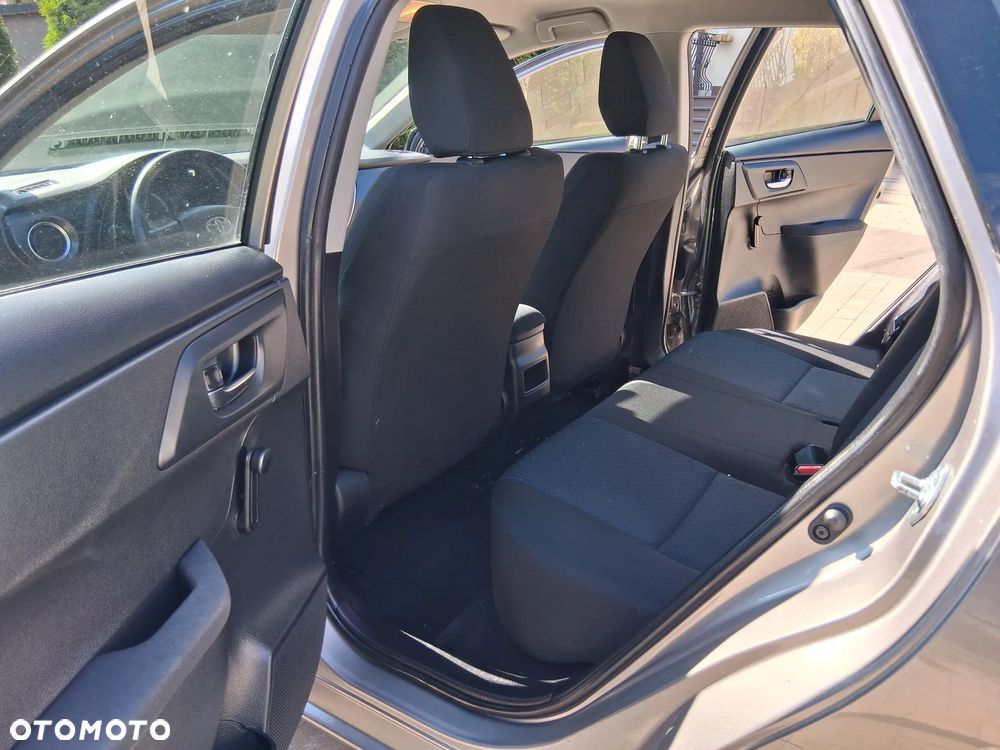 Toyota Auris 1.33 Dual-VVT-i Comfort - 15