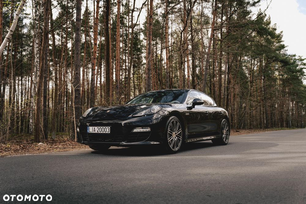 Porsche Panamera 4S - 3