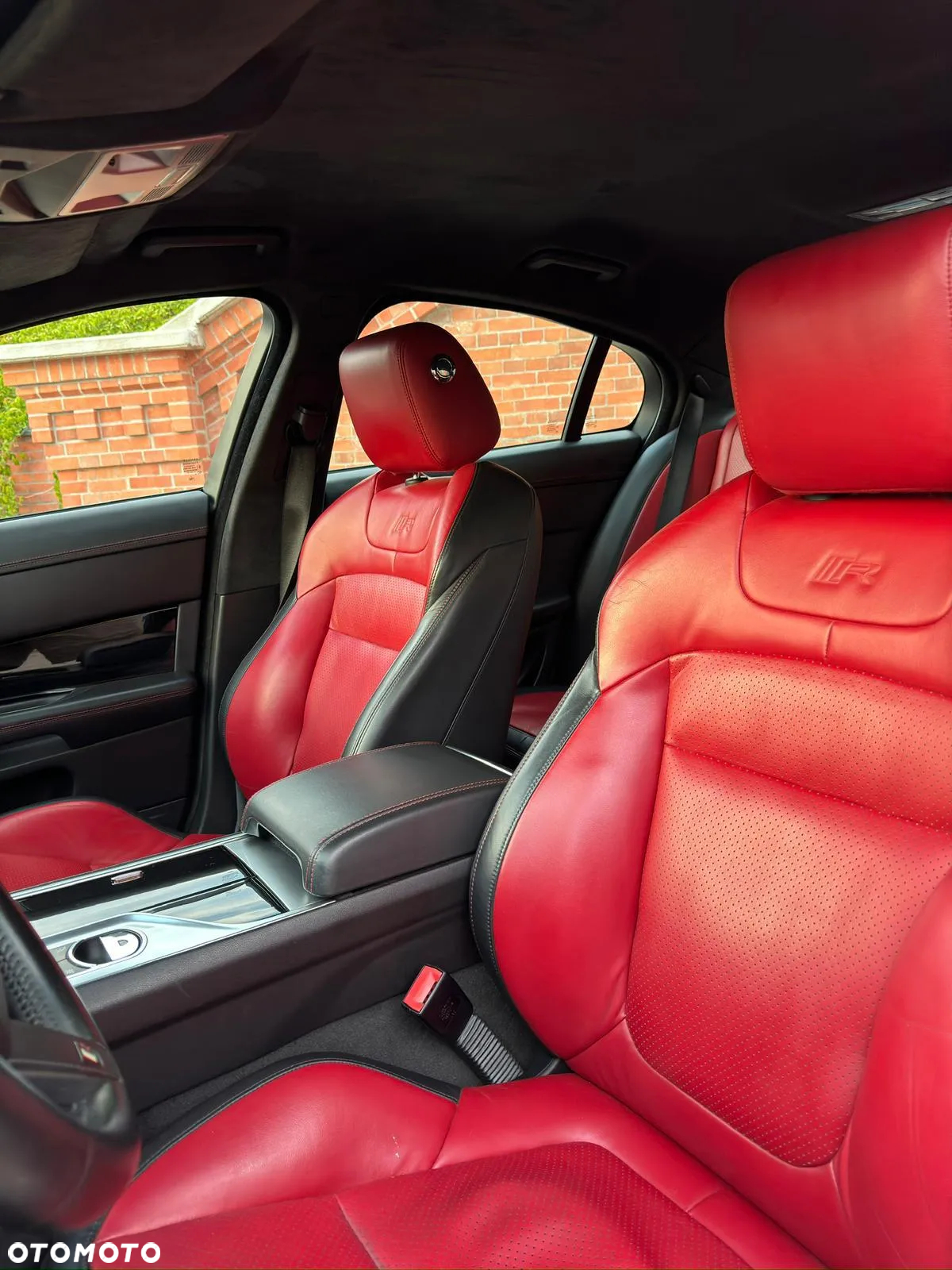 Jaguar XF XFR - 21