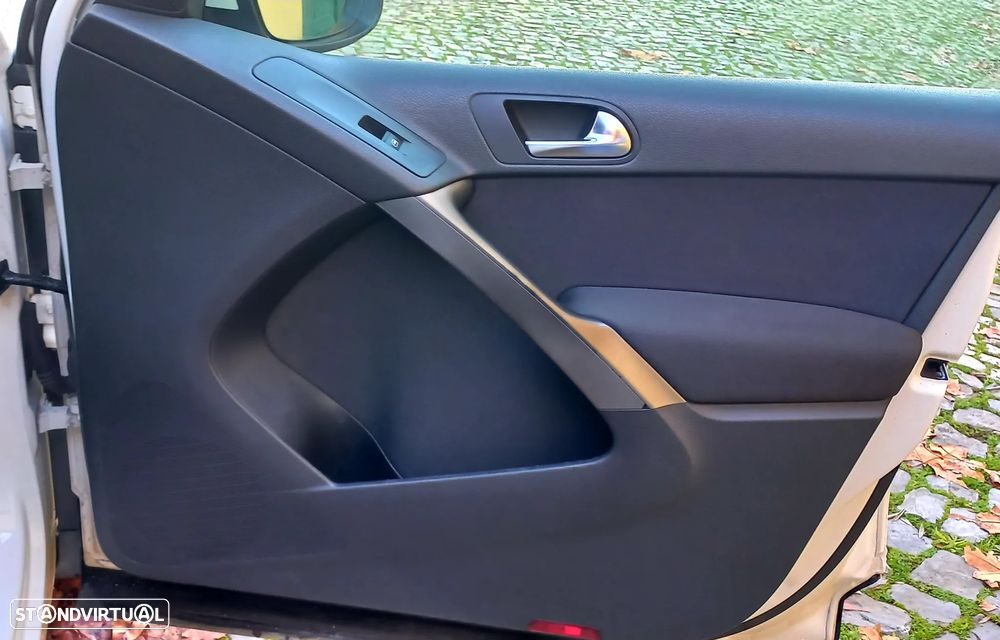 VW Tiguan 1.4 TSI Sport 4Motion - 14