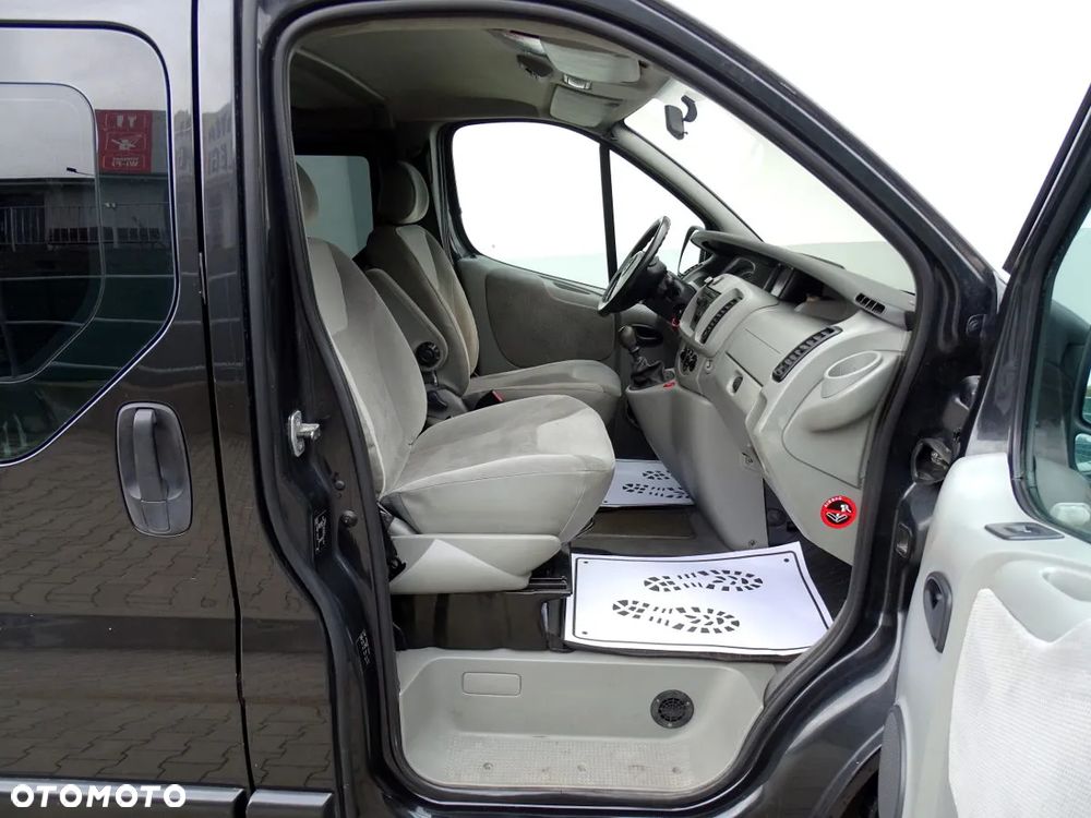 Opel Vivaro 2.5 CDTI L1H1 Tour - 11