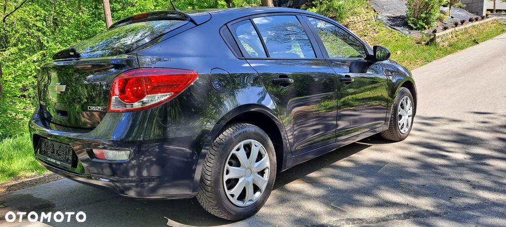 Chevrolet Cruze 1.6 LT+ - 12