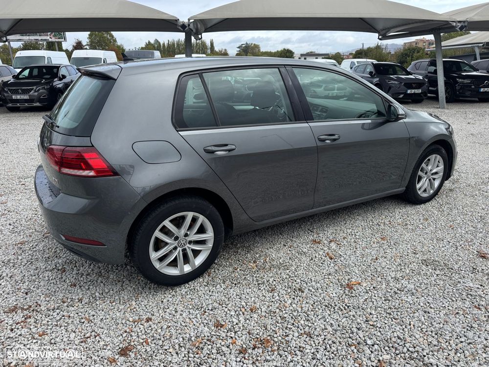 VW Golf 1.6 TDI Confortline - 6