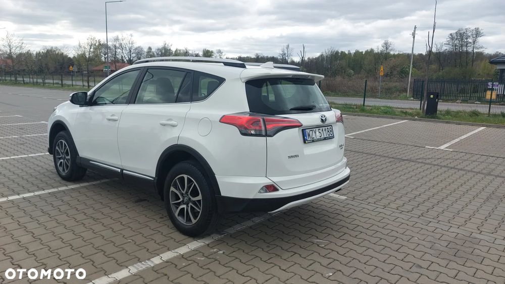 Toyota RAV4 - 11